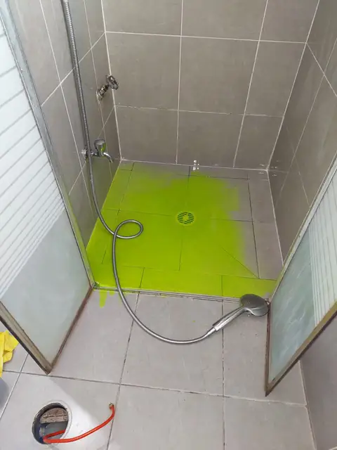 בדיקת הצפה למקלחון